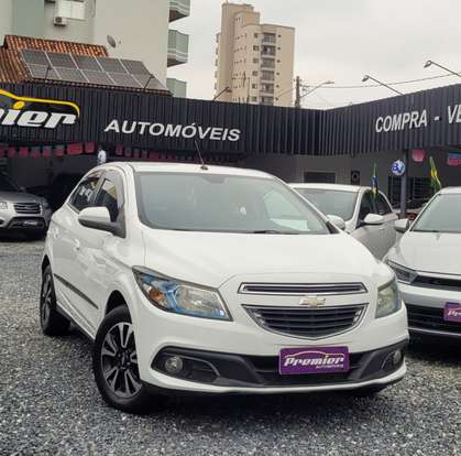 CHEVROLET-ONIX-2014