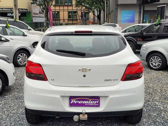 CHEVROLET-ONIX-1.4 MPFI LTZ 8V FLEX 4P MANUAL CHEVROLET-ONIX-2014