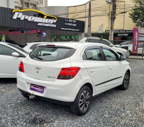 CHEVROLET-ONIX-2014