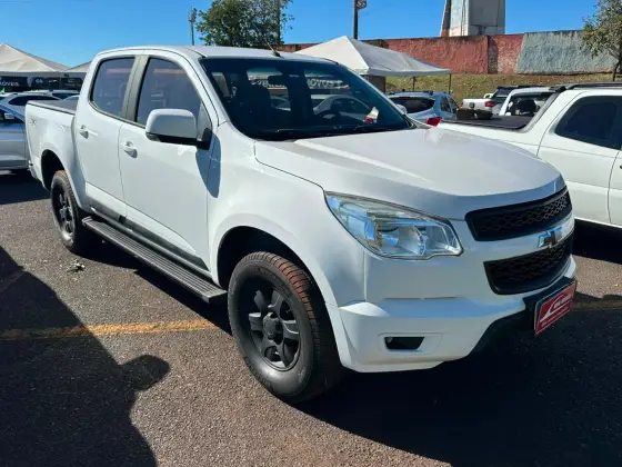 CHEVROLET S10 2.5 LT 4X4 CD 16V FLEX 4P MANUAL CHEVROLET S10 2.5 LT 4X4 CD 16V FLEX 4P MANUAL