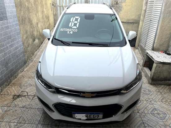 CHEVROLET-TRACKER-2018