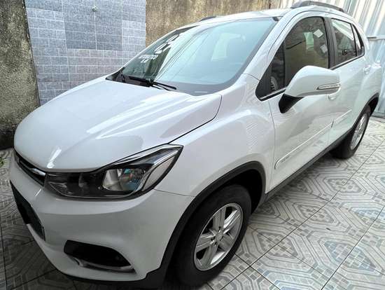 CHEVROLET-TRACKER-2018
