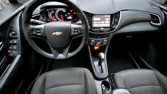 CHEVROLET-TRACKER-2018