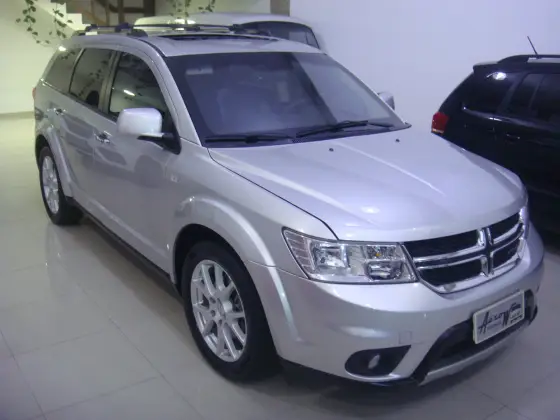 DODGE JOURNEY 3.6 RT V6 GASOLINA 4P AUTOMÁTICO DODGE JOURNEY 3.6 RT V6 GASOLINA 4P AUTOMÁTICO