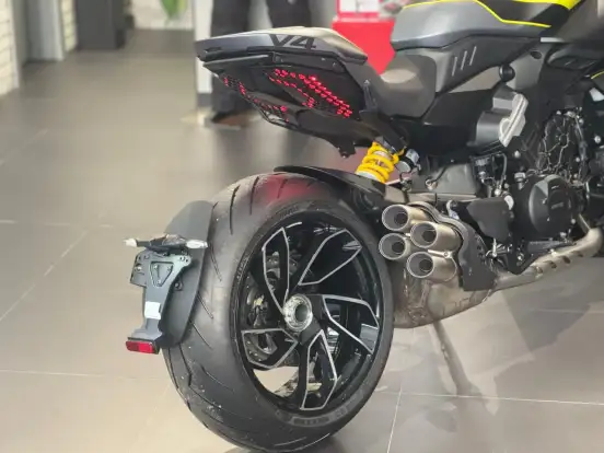 DUCATI-DIAVEL V4 DUCATI-DIAVEL V4-2025