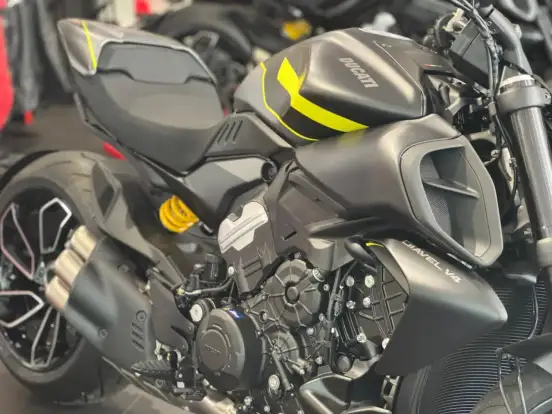 DUCATI-DIAVEL V4 DUCATI-DIAVEL V4-2025