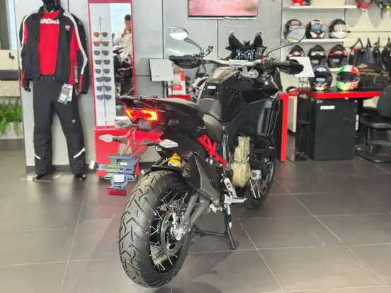 DUCATI-MULTISTRADA 1200 V4 S-2025