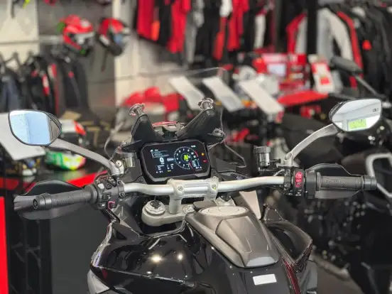 DUCATI-MULTISTRADA 1200 V4 S-2025