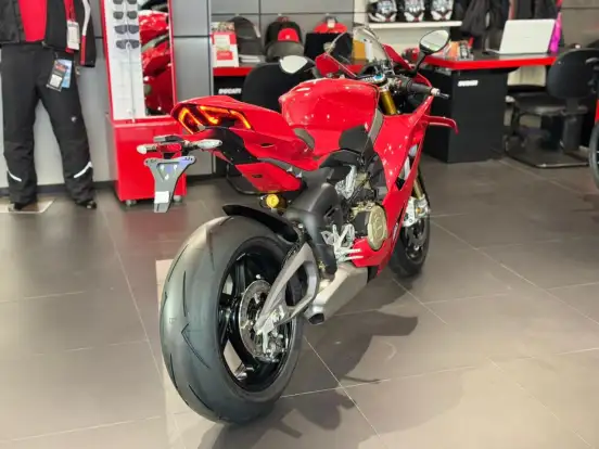 DUCATI-PANIGALE V4 S DUCATI-PANIGALE V4 S-2025