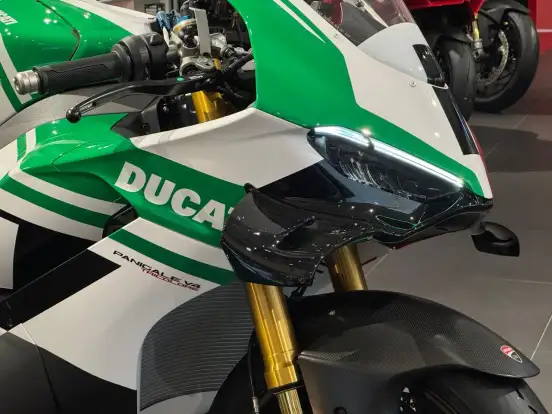 DUCATI-PANIGALE V4 TRICOLORE DUCATI-PANIGALE V4 TRICOLORE-2025