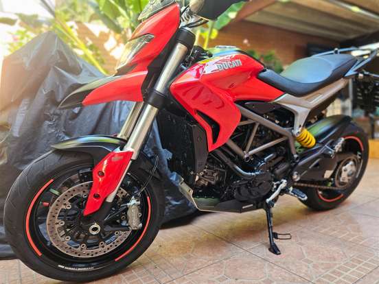 DUCATI-HYPERSTRADA 821 DUCATI-HYPERSTRADA 821-2015