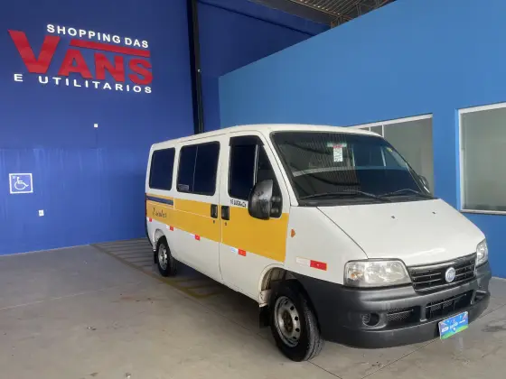 FIAT DUCATO 2.8 MINIBUS 8V TURBO DIESEL 3P MANUAL FIAT DUCATO 2.8 MINIBUS 8V TURBO DIESEL 3P MANUAL