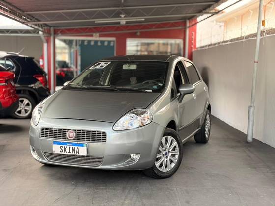 FIAT PUNTO 1.4 8V FLEX 4P MANUAL