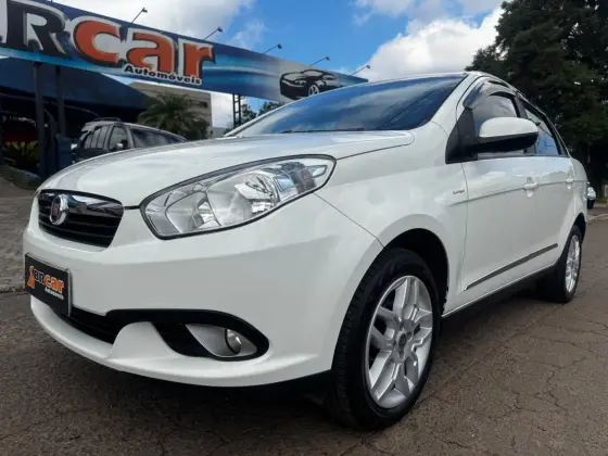 FIAT SIENA 1.6 MPI ESSENCE 16V FLEX 4P AUTOMATIZADO FIAT SIENA 1.6 MPI ESSENCE 16V FLEX 4P AUTOMATIZADO