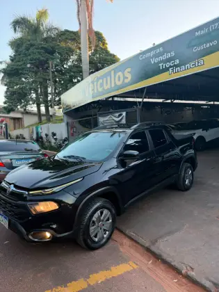 FIAT TORO 1.8 16V EVO FLEX FREEDOM AT6 FIAT TORO 1.8 16V EVO FLEX FREEDOM AT6
