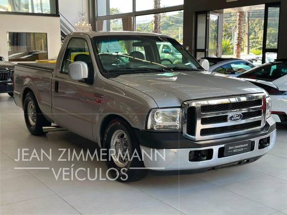 FORD F-250 4.2 XLT 4X2 CS TURBO DIESEL 2P MANUAL