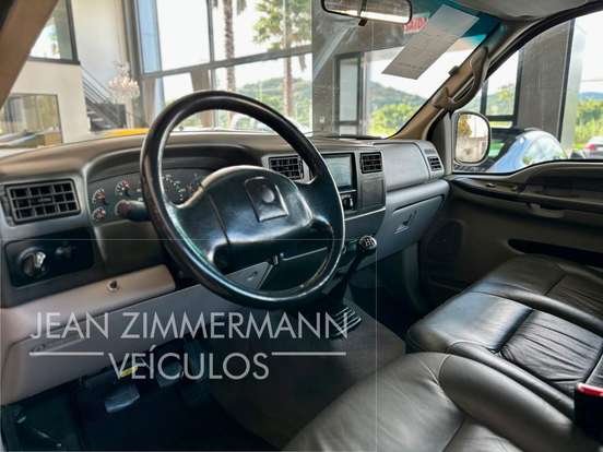 FORD-F-250-4.2 XLT 4X2 CS TURBO DIESEL 2P MANUAL FORD-F-250-2001