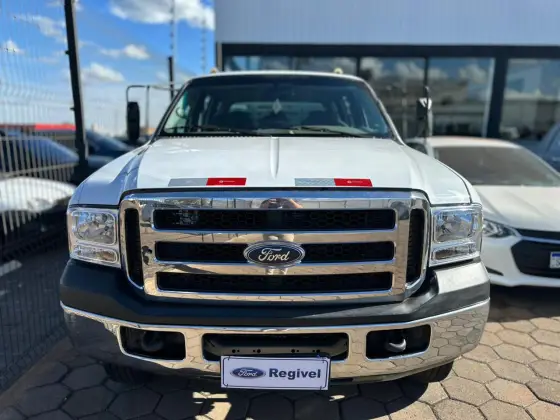 FORD F-4000 2.8 ISF DIESEL 4X4 MANUAL FORD F-4000 2.8 ISF DIESEL 4X4 MANUAL