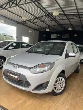 FORD FIESTA 1.0 ROCAM 8V FLEX 4P MANUAL FORD FIESTA 1.0 ROCAM 8V FLEX 4P MANUAL