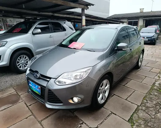 FORD FOCUS 1.6 SE 16V FLEX 4P MANUAL FORD FOCUS 1.6 SE 16V FLEX 4P MANUAL