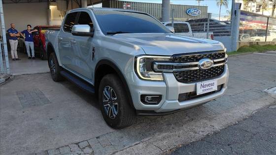 FORD RANGER 3.0 V6 TURBO DIESEL CD XLT 4X4 AUTOMÁTICO