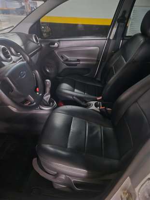 FORD-FIESTA-2009