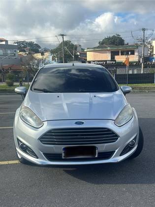 FORD FIESTA 1.6 SE HATCH 16V FLEX 4P POWERSHIFT