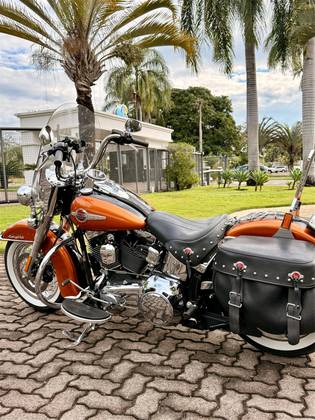 HARLEY-DAVIDSON SOFTAIL HERITAGE CLASSIC 