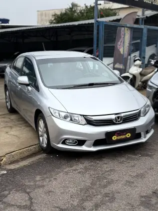 HONDA CIVIC 2.0 LXR 16V FLEX 4P AUTOMÁTICO HONDA CIVIC 2.0 LXR 16V FLEX 4P AUTOMÁTICO