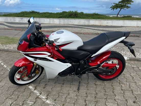 HONDA-CBR 600F HONDA-CBR 600F-2012