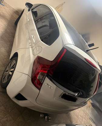 HONDA-FIT-2016