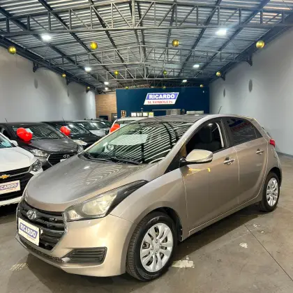 HYUNDAI HB20 1.0 COMFORT PLUS 12V FLEX 4P MANUAL HYUNDAI HB20 1.0 COMFORT PLUS 12V FLEX 4P MANUAL