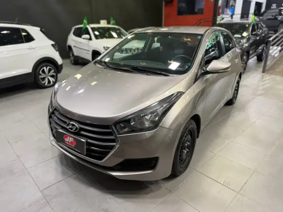 HYUNDAI HB20 1.0 COMFORT PLUS 12V FLEX 4P MANUAL HYUNDAI HB20 1.0 COMFORT PLUS 12V FLEX 4P MANUAL