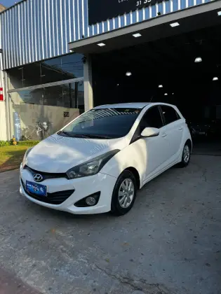 HYUNDAI HB20 1.6 COMFORT STYLE 16V FLEX 4P AUTOMÁTICO HYUNDAI HB20 1.6 COMFORT STYLE 16V FLEX 4P AUTOMÁTICO