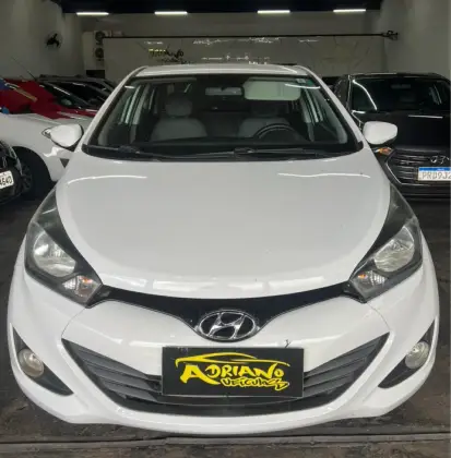 HYUNDAI HB20S 1.6 COMFORT PLUS 16V FLEX 4P AUTOMÁTICO