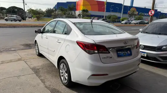 HYUNDAI-HB20S-2017