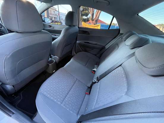 HYUNDAI-HB20S-1.0 12V FLEX COMFORT PLUS MANUAL HYUNDAI-HB20S-2024
