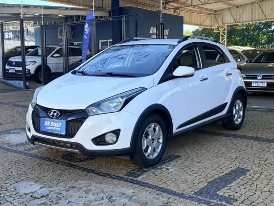 HYUNDAI HB20X 1.6 16V PREMIUM FLEX 4P AUTOMÁTICO HYUNDAI HB20X 1.6 16V PREMIUM FLEX 4P AUTOMÁTICO