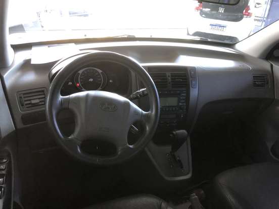 HYUNDAI-TUCSON-2008