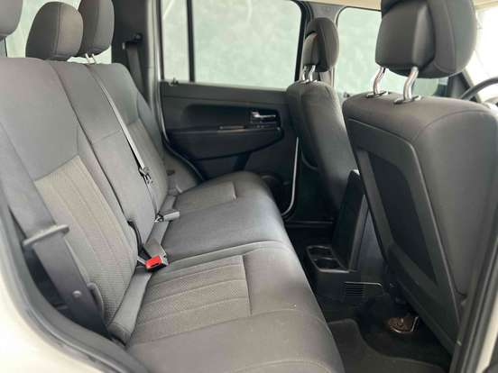 JEEP-CHEROKEE-3.7 SPORT 4X4 V6 12V GASOLINA 4P AUTOMÁTICO JEEP-CHEROKEE-2012
