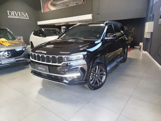 JEEP COMMANDER 2.2 TURBO DIESEL OVERLAND AT9 JEEP COMMANDER 2.2 TURBO DIESEL OVERLAND AT9