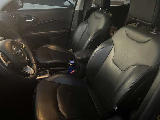 JEEP-COMPASS-2.0 16V FLEX LONGITUDE AUTOMÁTICO JEEP-COMPASS-2018