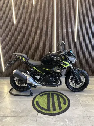 KAWASAKI Z400 KAWASAKI Z400