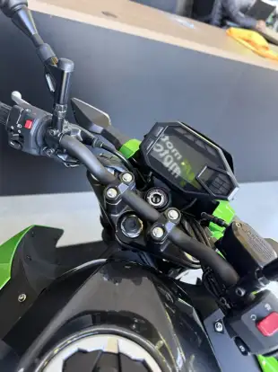 KAWASAKI-Z500-2026