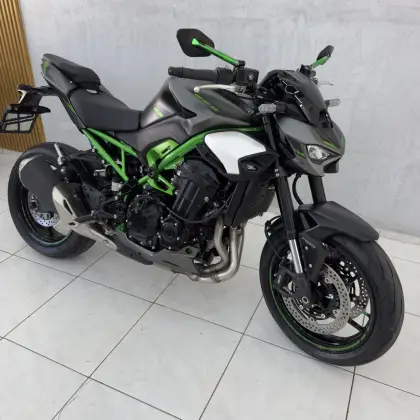 KAWASAKI Z900 