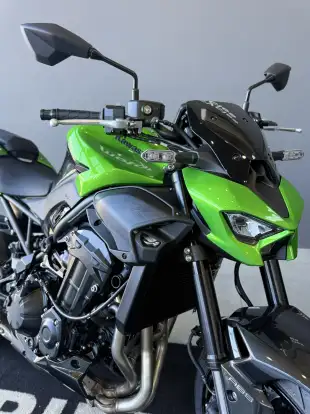 KAWASAKI-Z900-2026