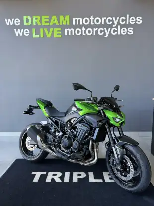 KAWASAKI-Z900-2026