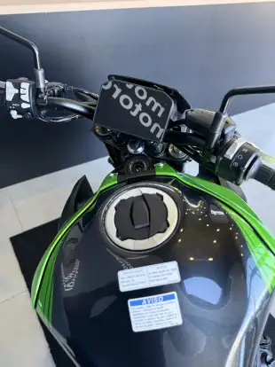 KAWASAKI-Z900-2026