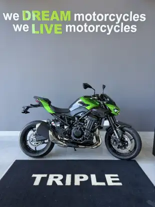 KAWASAKI-Z900-2026