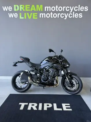KAWASAKI Z900 KAWASAKI Z900